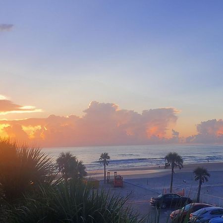 Beachside Bliss Ocean Views & Endless Fun Daytona Beach! Экстерьер фото